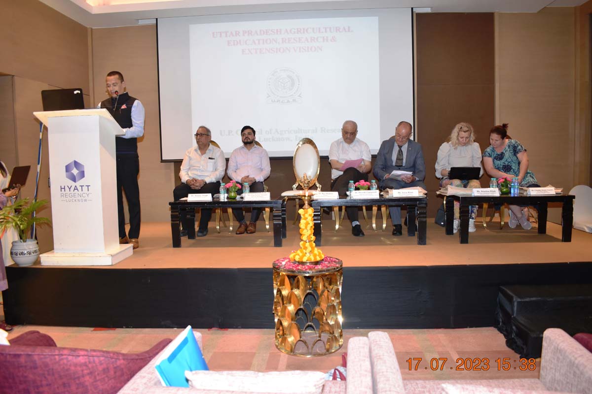 Uttar Pradesh Agricultural Education, Research &amp; Extension Version/  उत्तर प्रदेश कृषि शिक्षा, अनुसंधान एवं विस्तार संस्करण